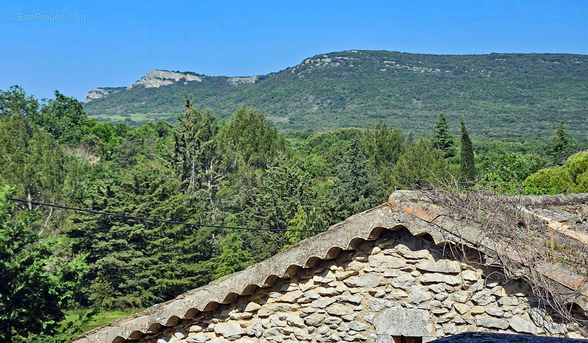 Maison à LUSSAN