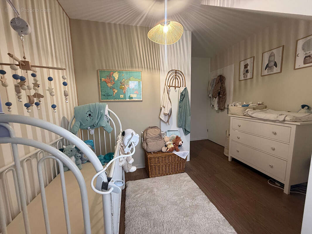 Appartement à FONTENAY-LE-FLEURY