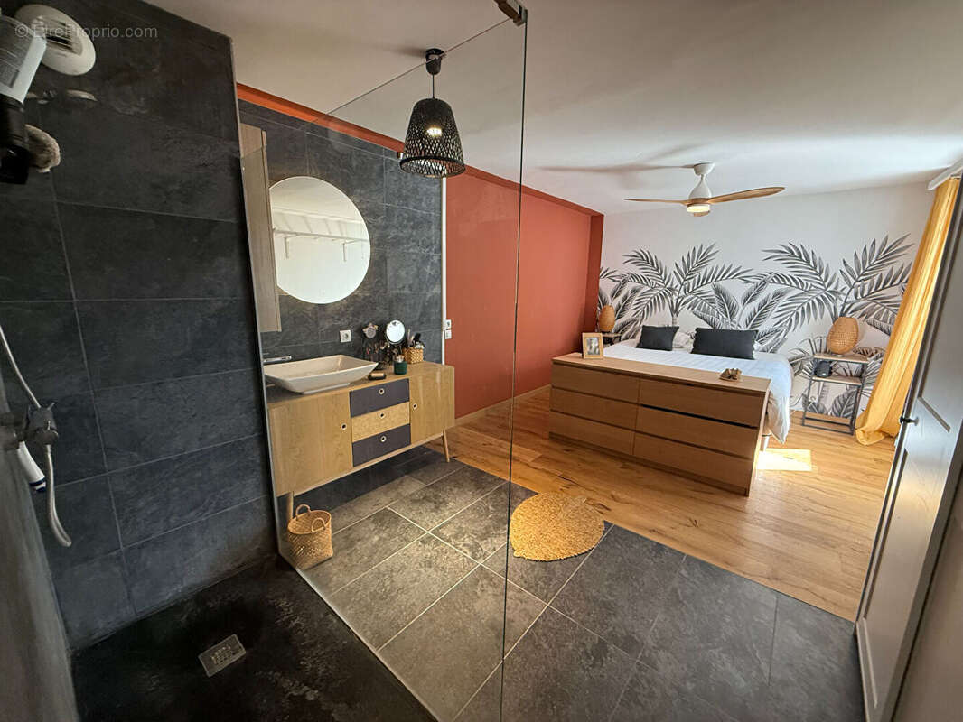 Appartement à VETRAZ-MONTHOUX