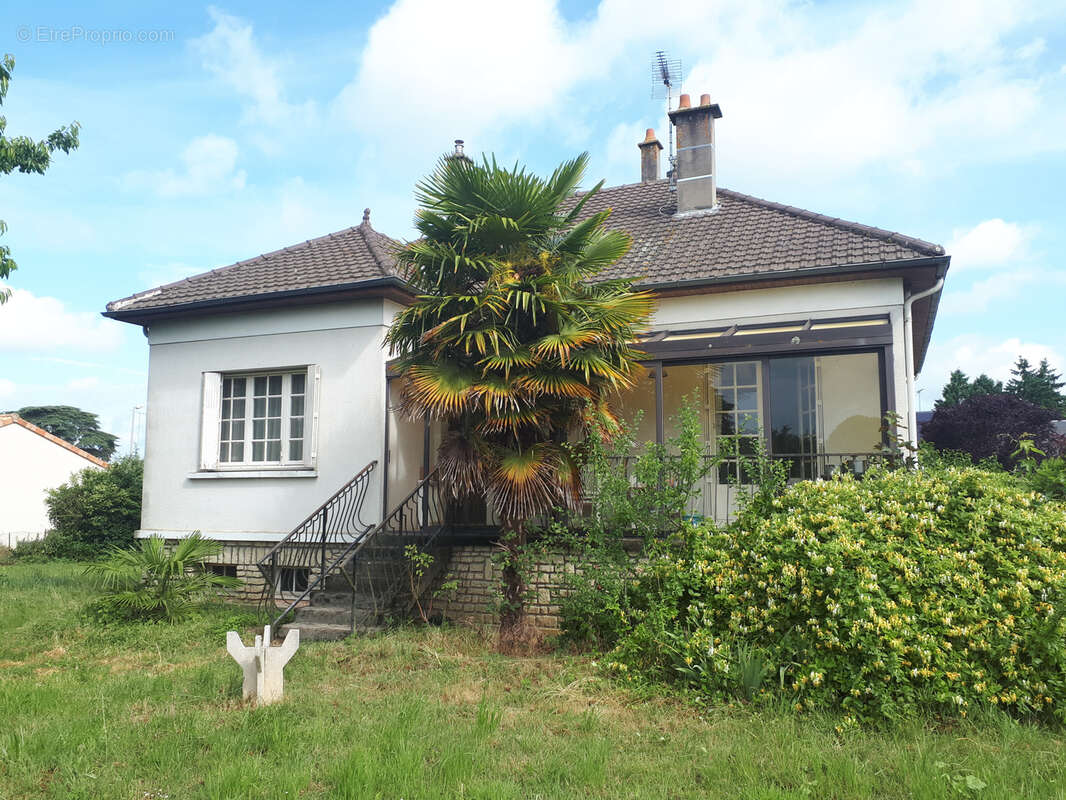 Maison à LES ORMES