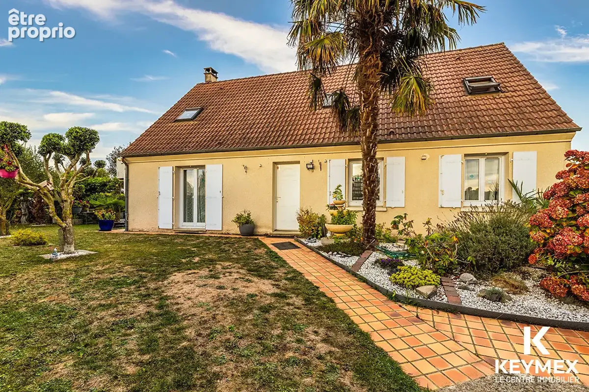 Maison à BELLOY-EN-FRANCE