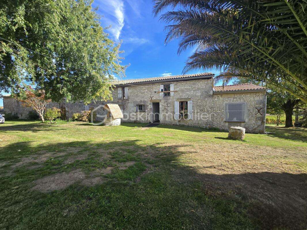 Maison à PINEUILH