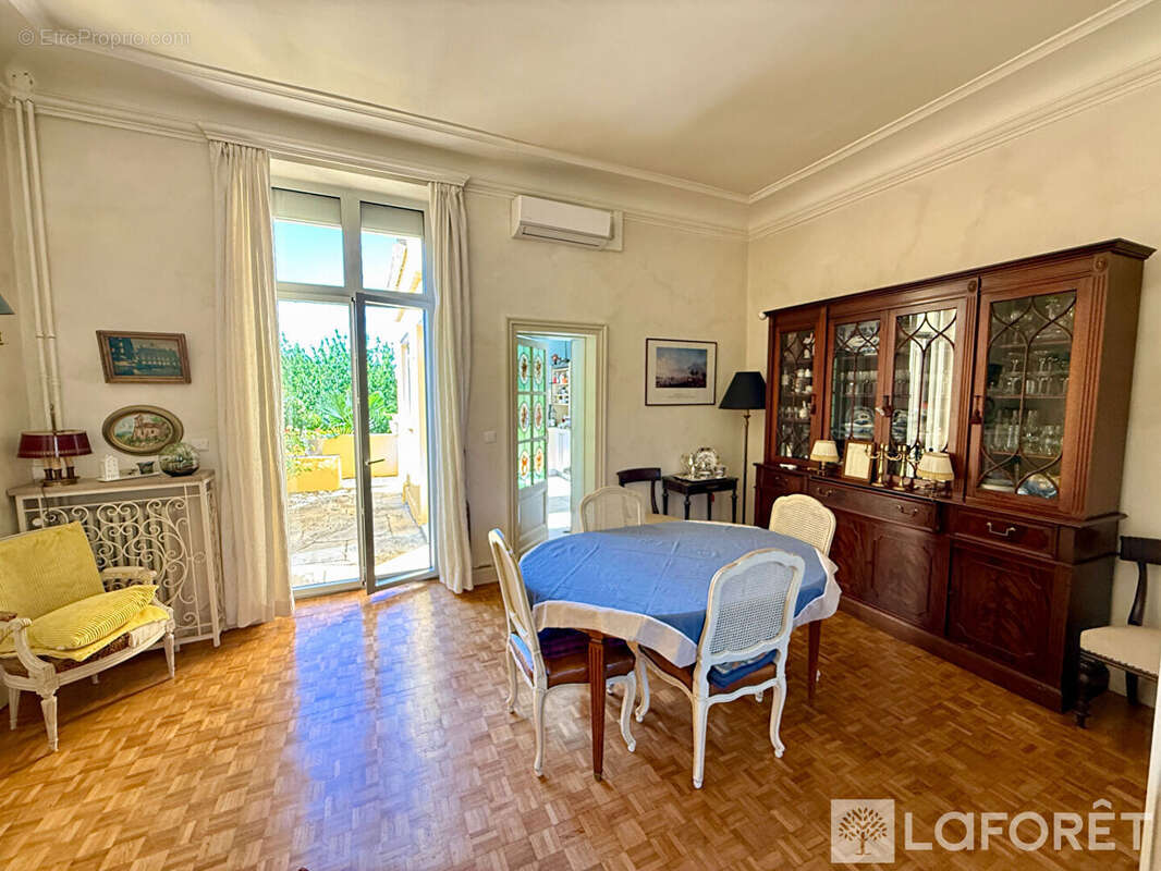 Maison de maître de 1843 - Le charme de l'ancien allié au confort moderne - photo 5