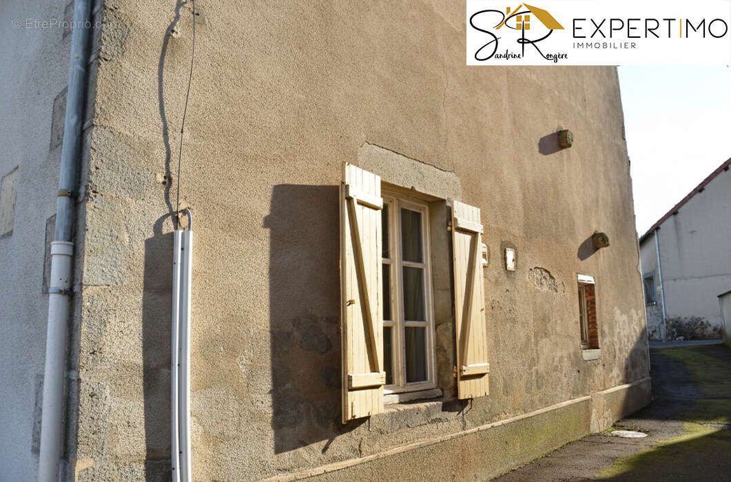 Maison à SAINT-GERVAIS-D'AUVERGNE