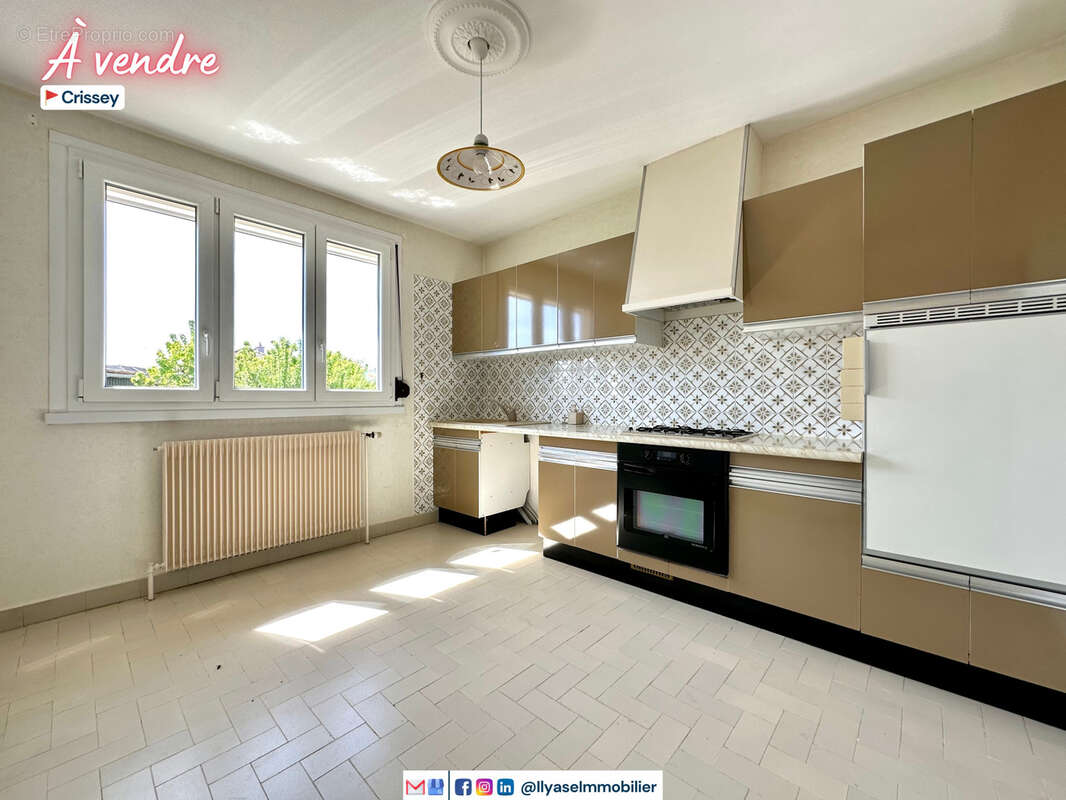 Maison 126 m2  3 ch  640 m2 - photo 8