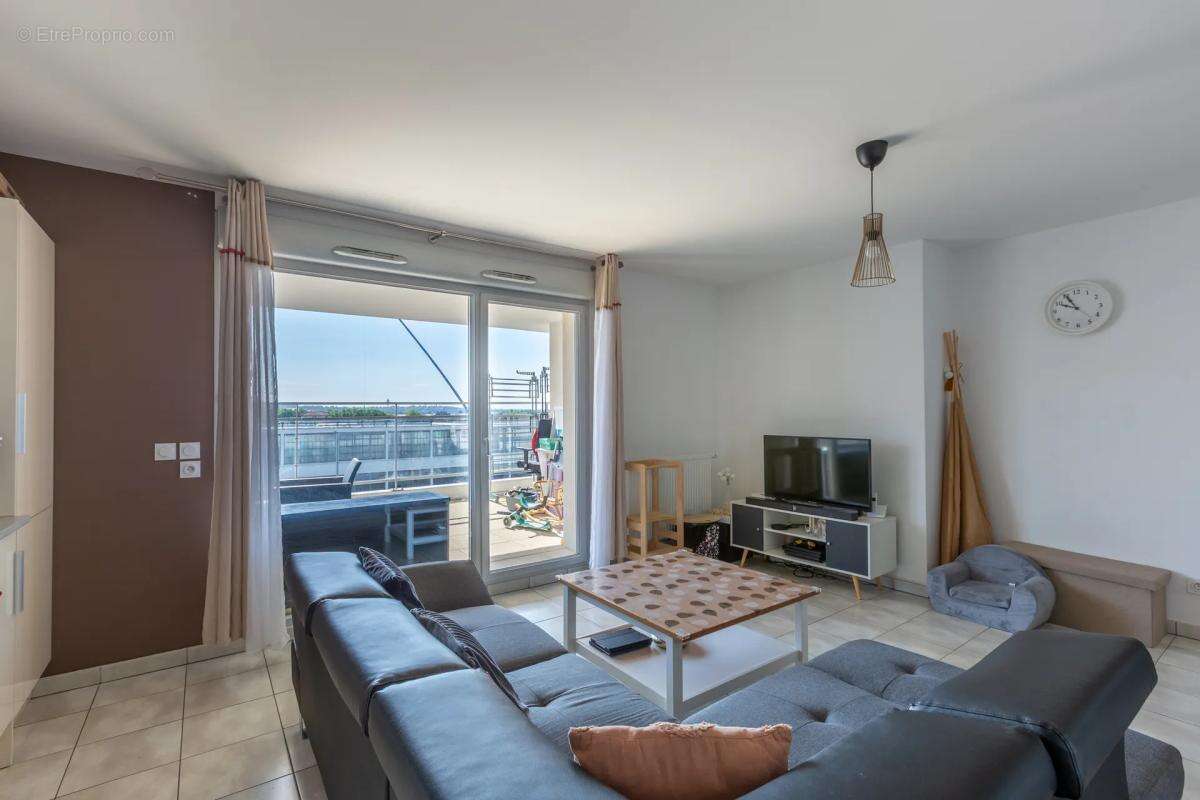 Appartement à VAULX-EN-VELIN