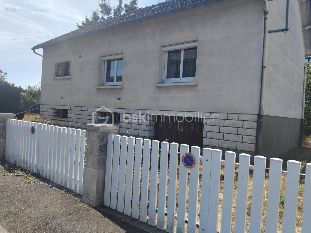 Maison à FLEURY-LES-AUBRAIS