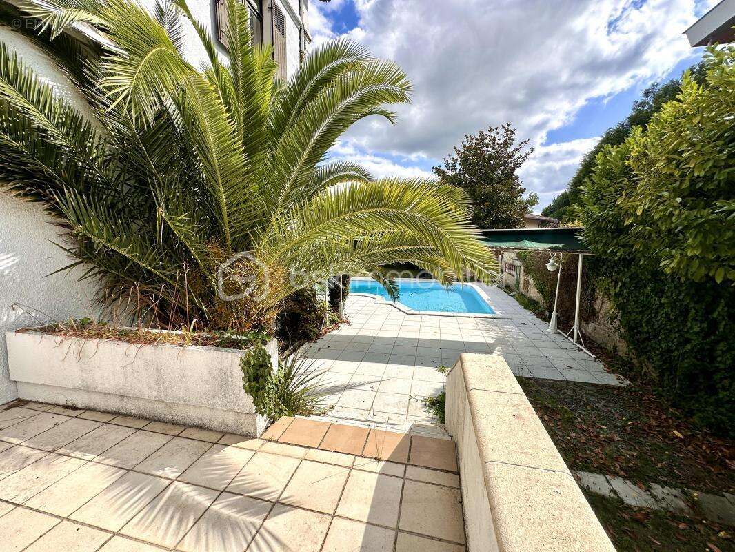 Demeure de caractère avec piscine au cœur du quartier Saint-Vincent – Dax - photo 23