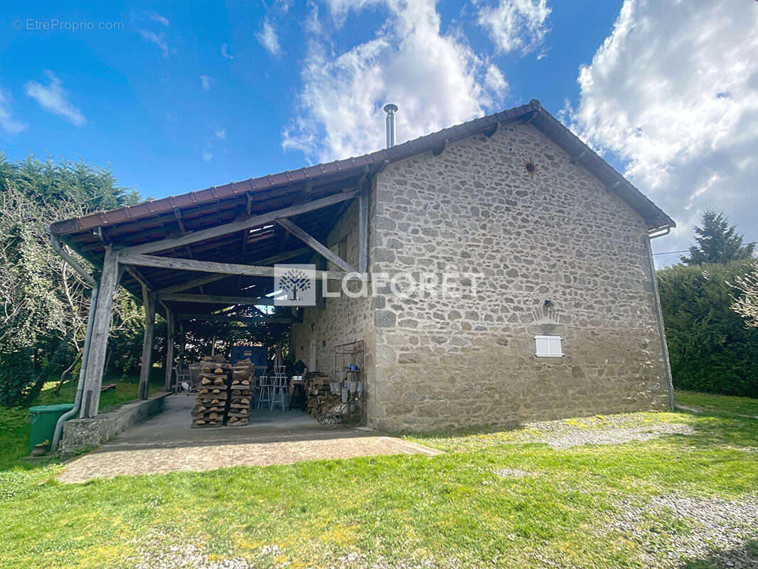 Maison à SAINT-DENIS-DES-MURS