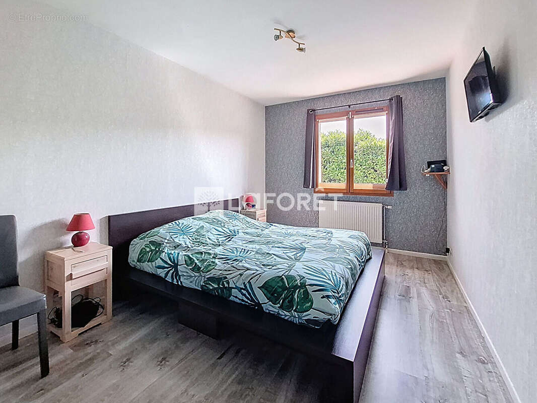 Maison à VILLIE-MORGON