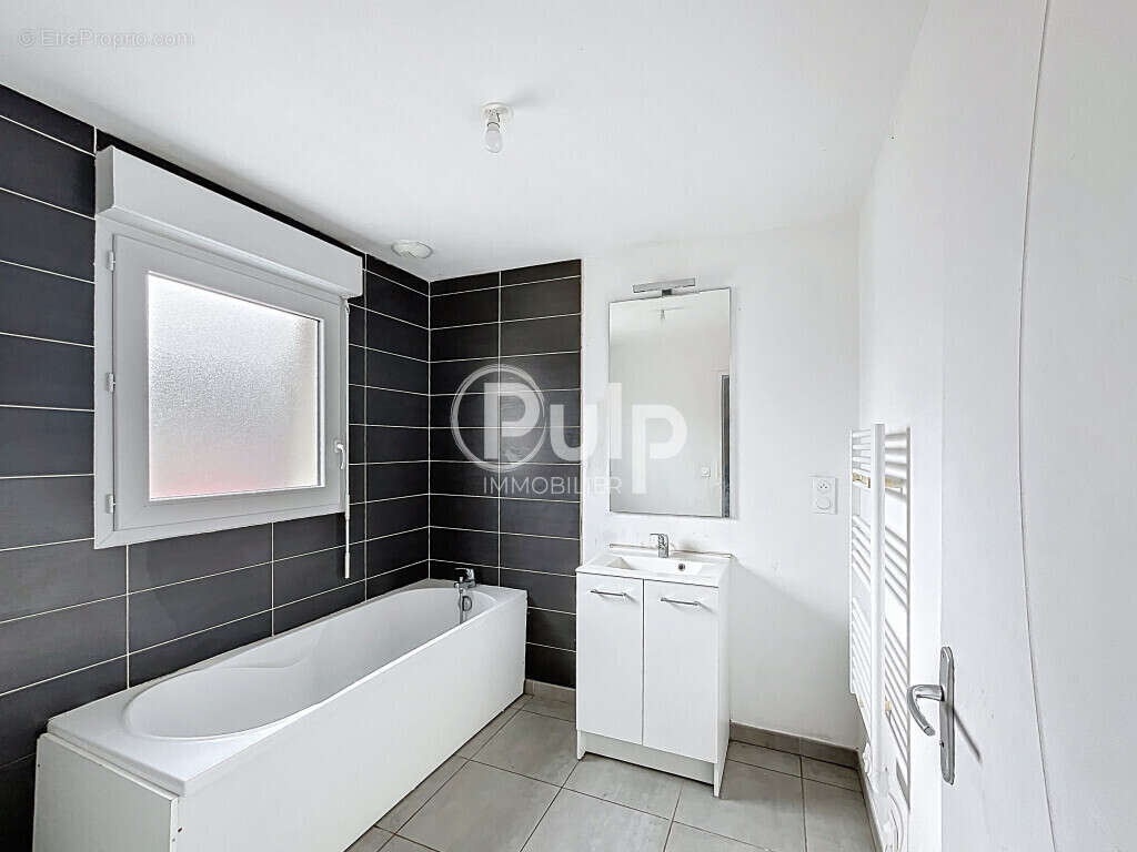 Maison à BEUVRY-LA-FORET