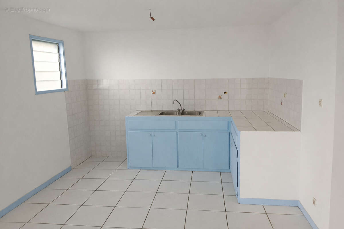 Maison à LES TROIS-BASSINS
