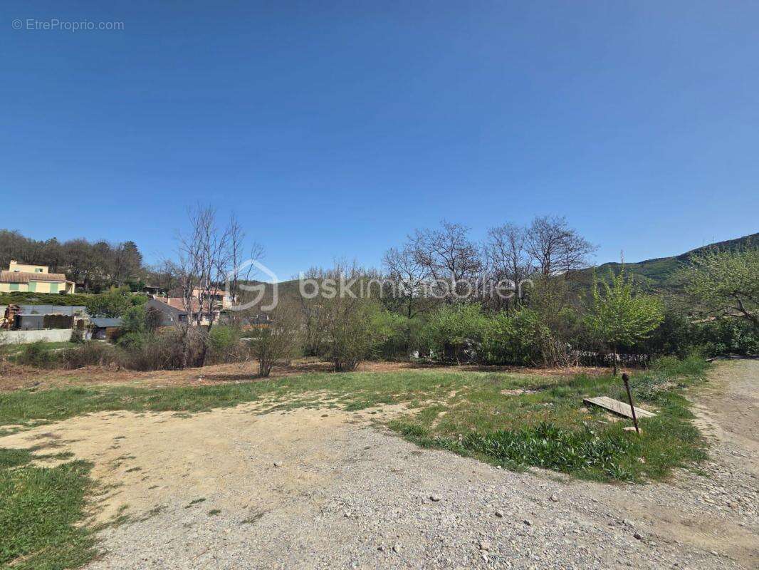 Terrain à SAINT-MAIME