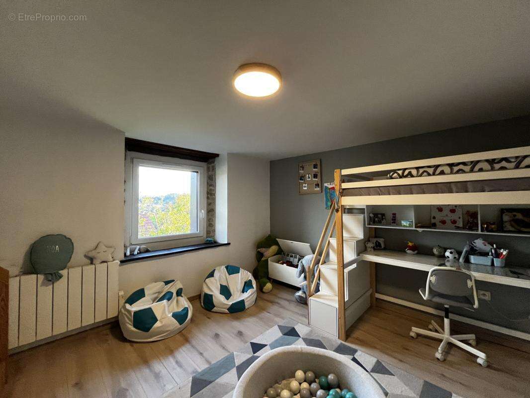 Maison à OYE-ET-PALLET