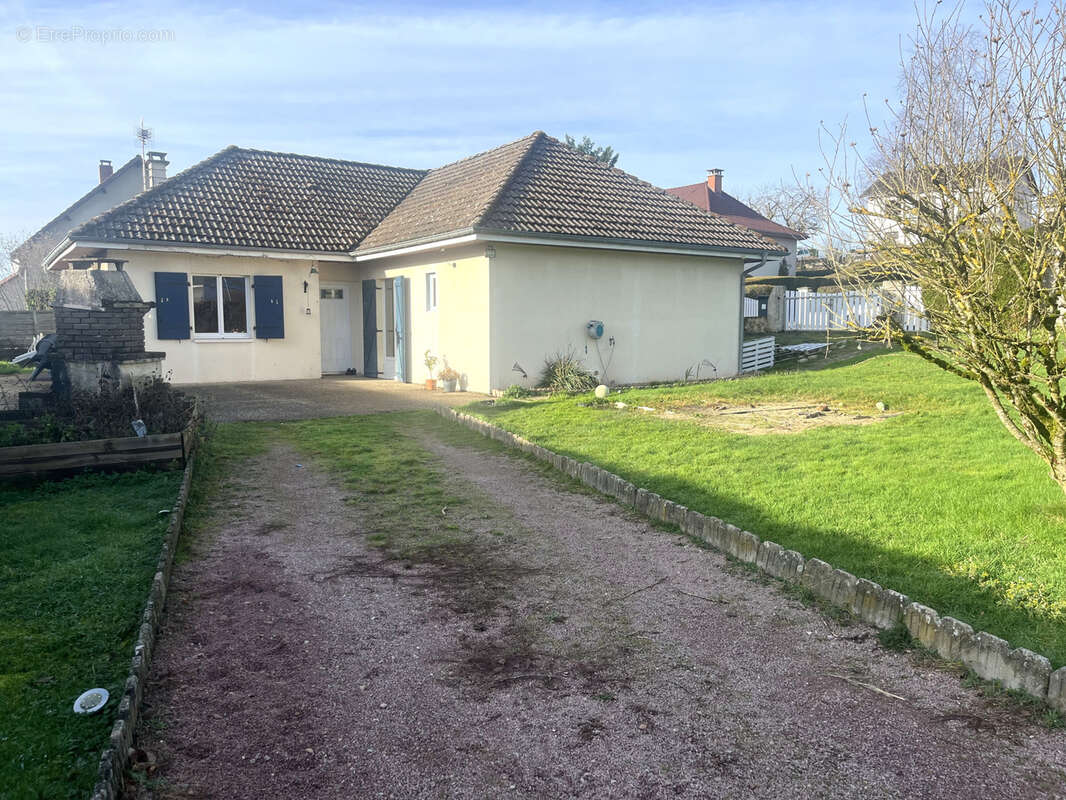 Maison à SAINT-EUSEBE