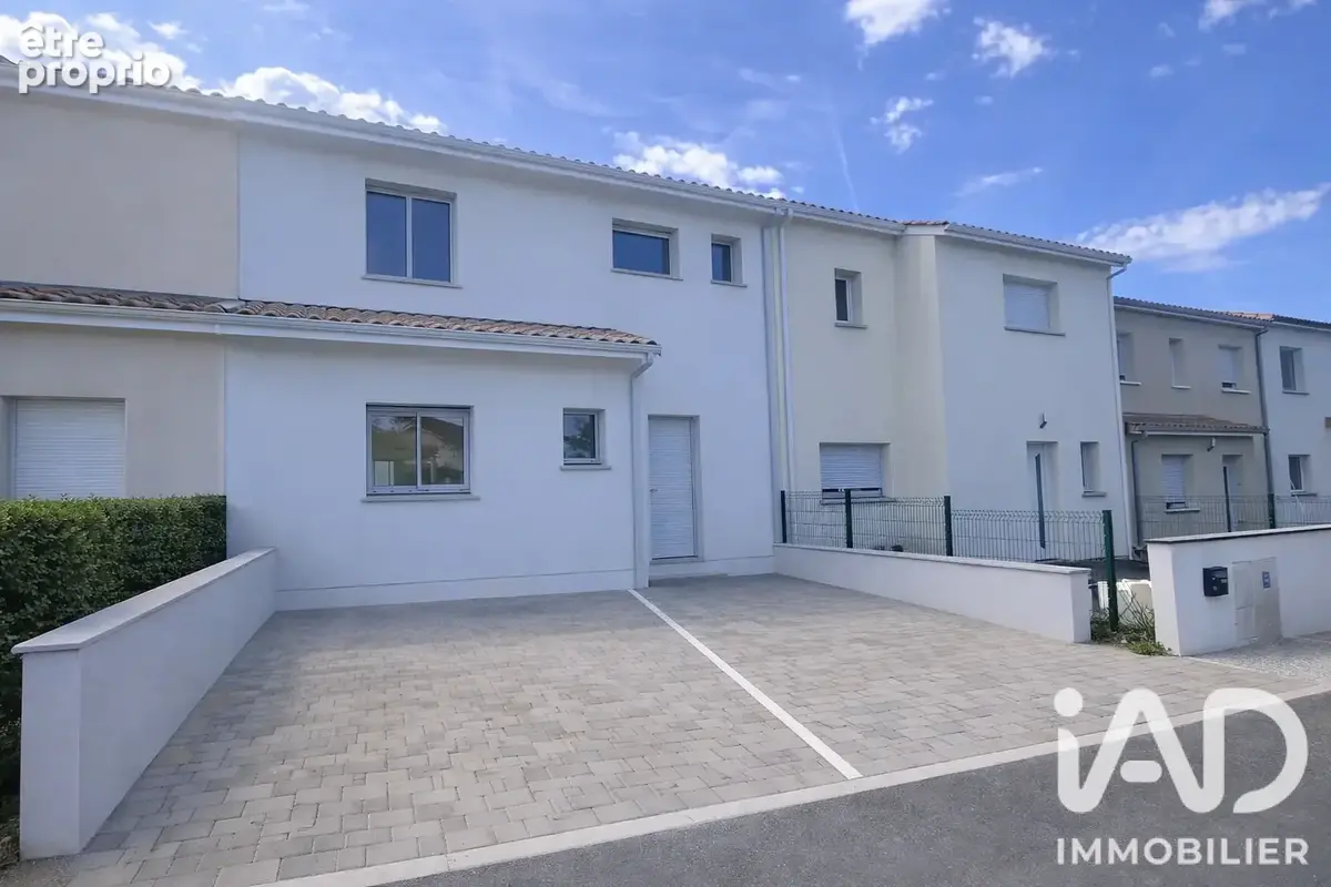 Maison 4 pièces 120 m² · à Saint-Andre-de-Cubzac · 120 m² · 216 000 €