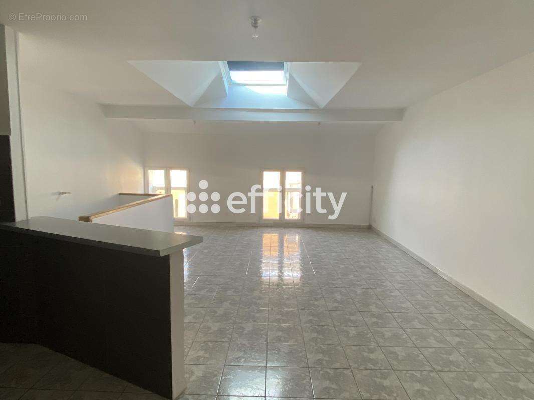 Appartement à SALON-DE-PROVENCE