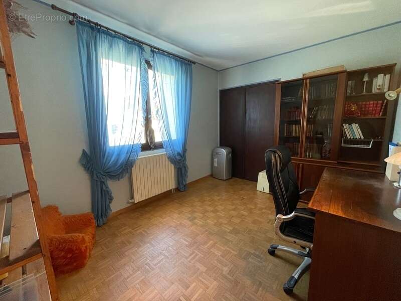 Maison à DECAZEVILLE