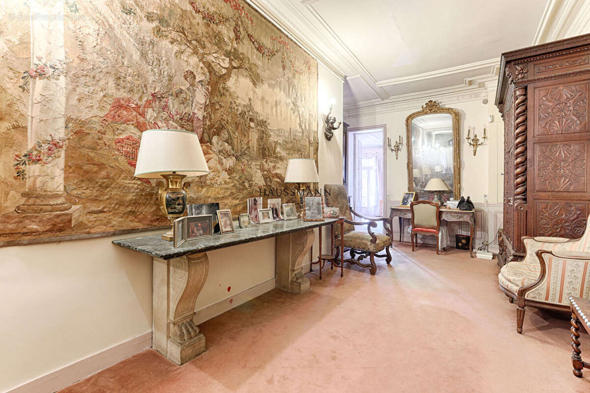 Appartement à PARIS-7E