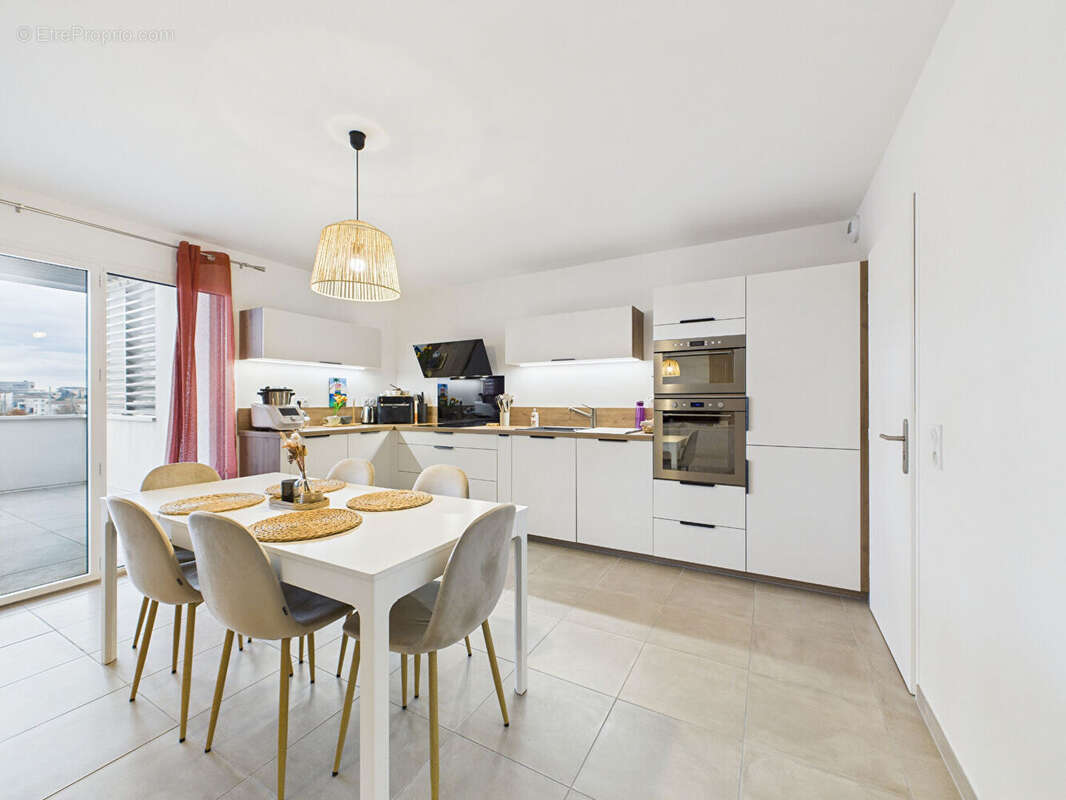 Appartement à BOURG-LES-VALENCE