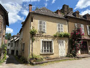 Maison à SEGUR-LE-CHATEAU