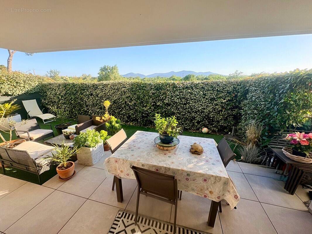 Appartement à PUGET-SUR-ARGENS
