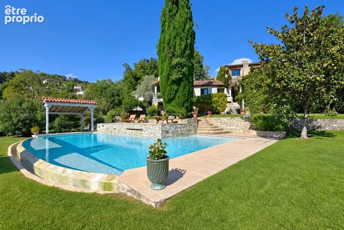 Callian– Propriété de caractère 300 m²  avec 5 chambres, piscine et terrain 1,38 ha - photo 17