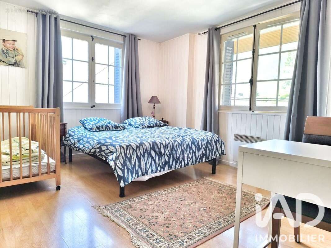 Maison 97 m² à Saint-Pierre-D'albigny  - photo 7