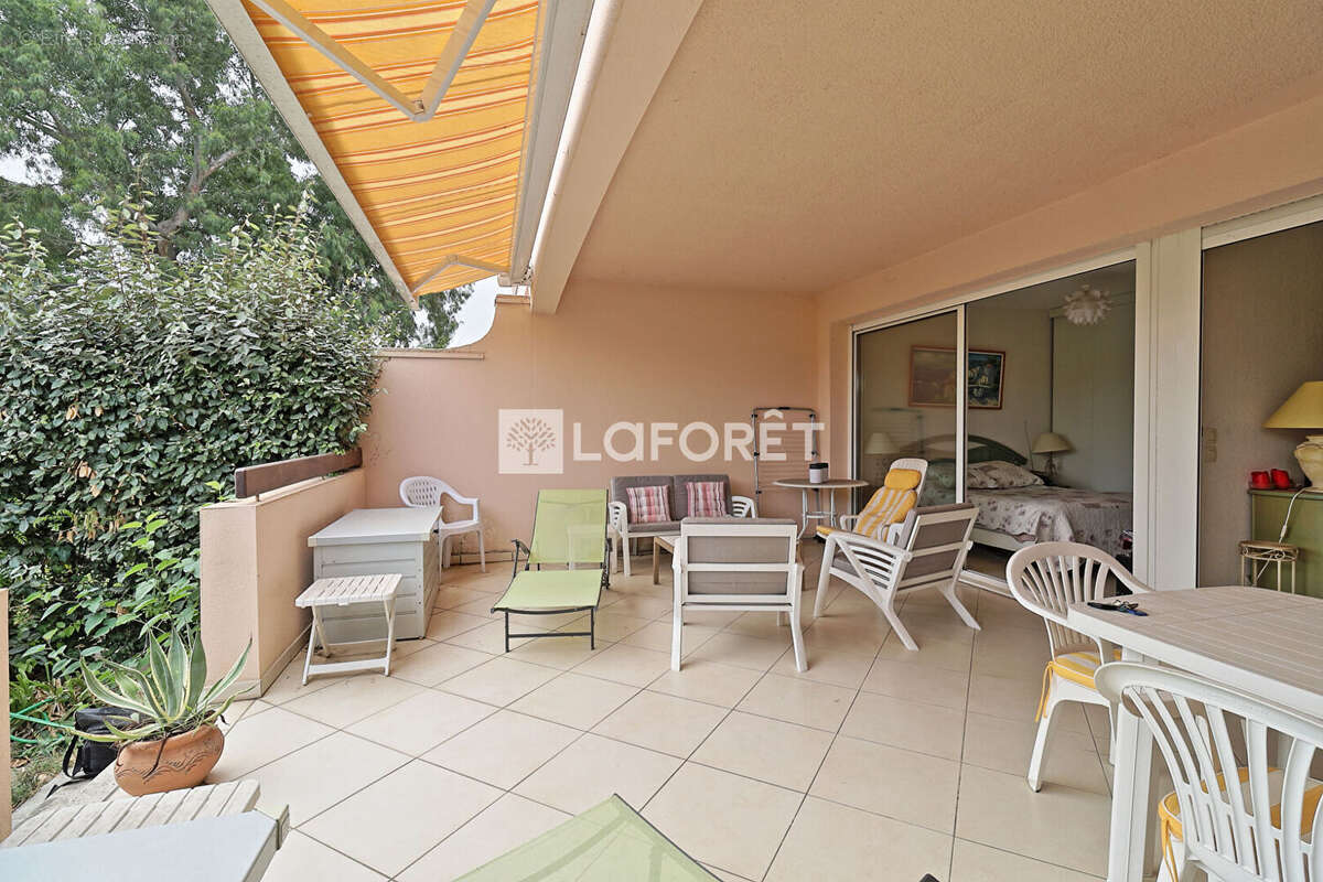 RARE ! Rez-de-jardin T2 avec terrasse et jardin .Saint Cyprien - photo 2