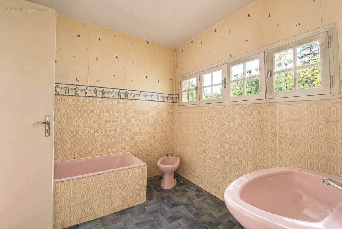 Maison à vendre 5 pièces JUVIGNAC (34), A rénover 4 chambres 96,66 m2-Terrain 175m2 - photo 10