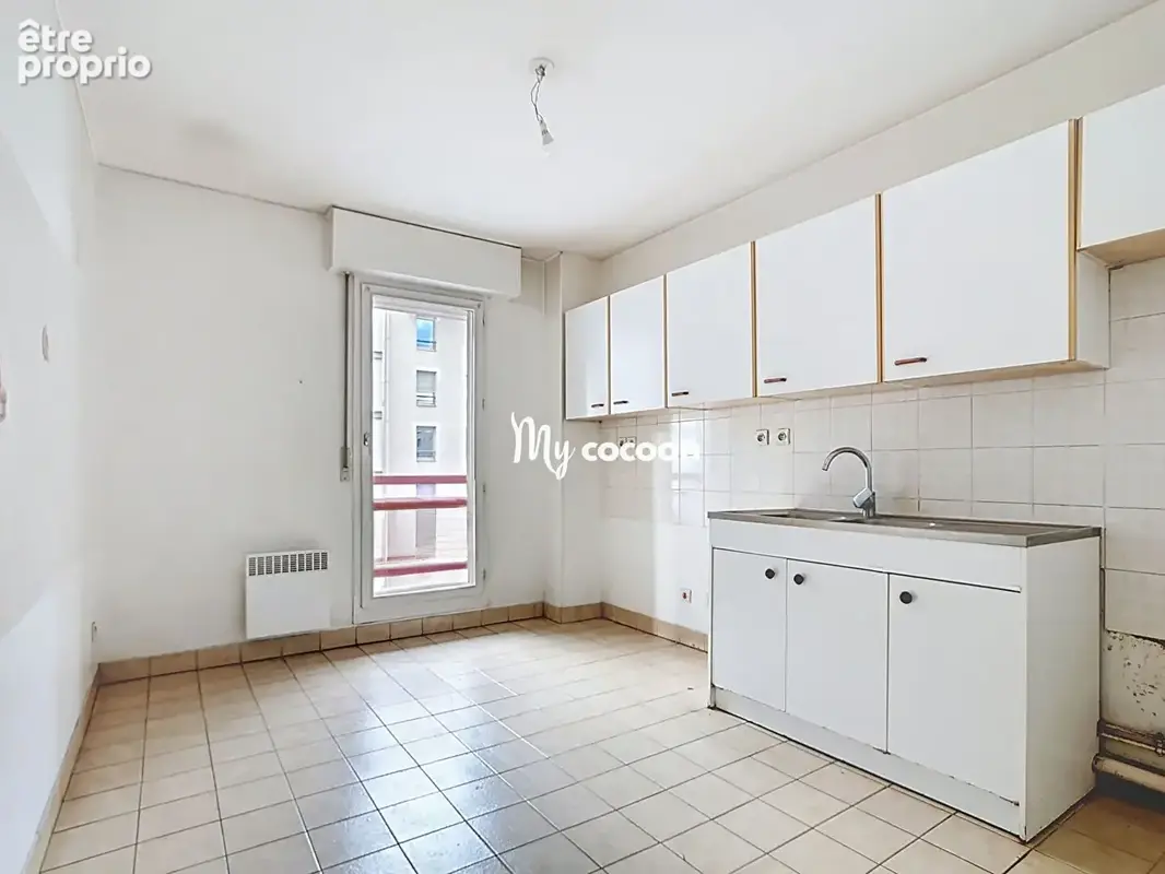 Place Saint Louis - T3 - 70 m² - Balcon Cave - photo 4