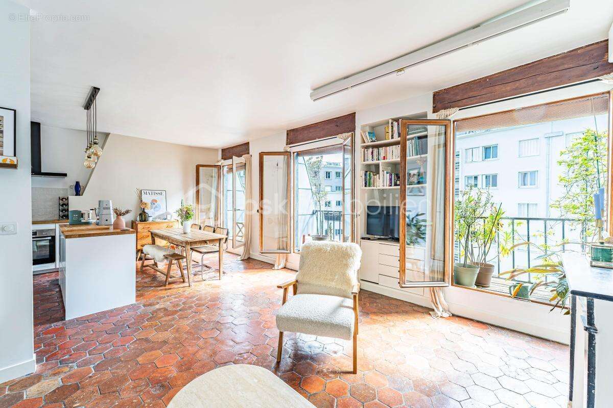 Appartement à PARIS-10E