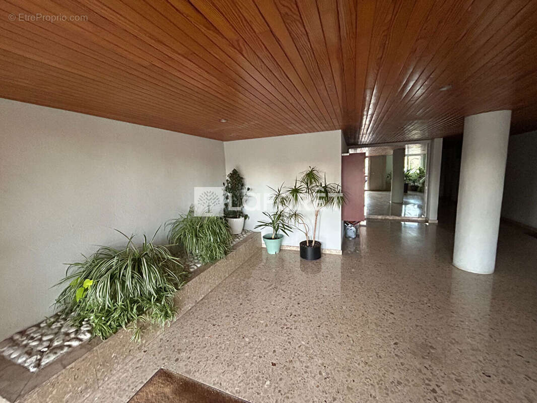 Appartement à VERNEUIL-SUR-SEINE