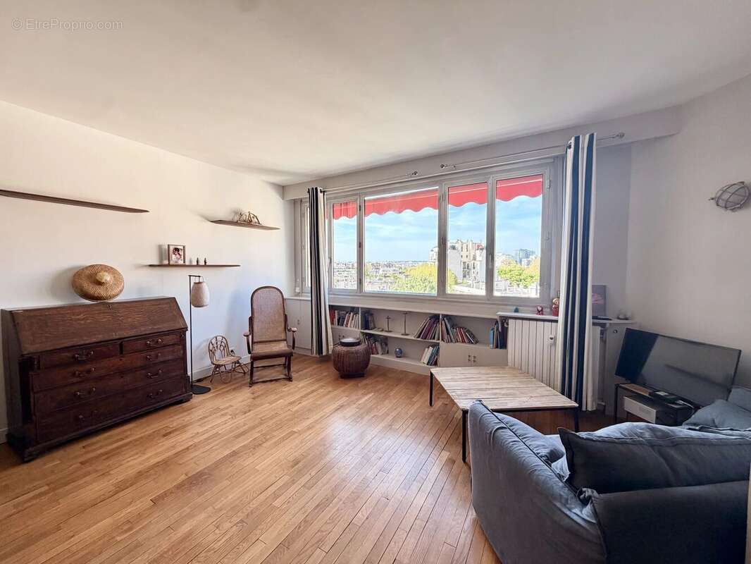 Appartement à NEUILLY-SUR-SEINE