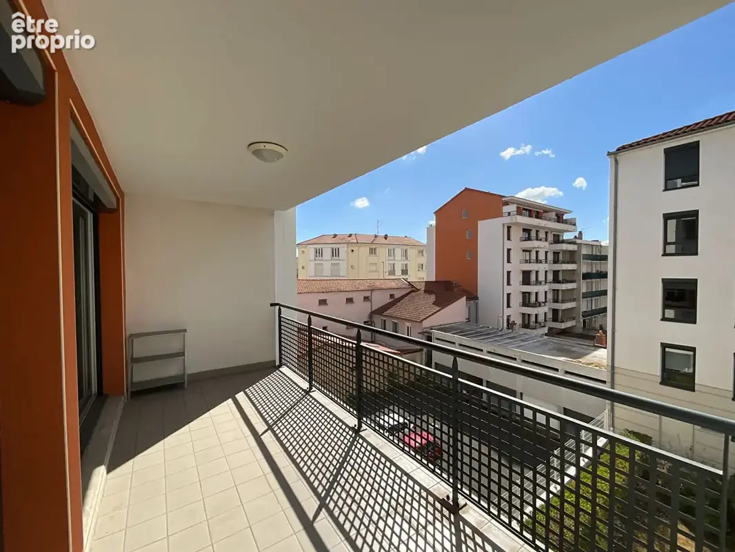 À deux pas du centre-ville : appartement avec terrasse plein sud et garage - photo 2