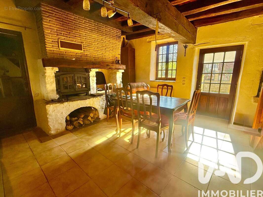 Maison 120 m² à Alligny-Cosne  - photo 7