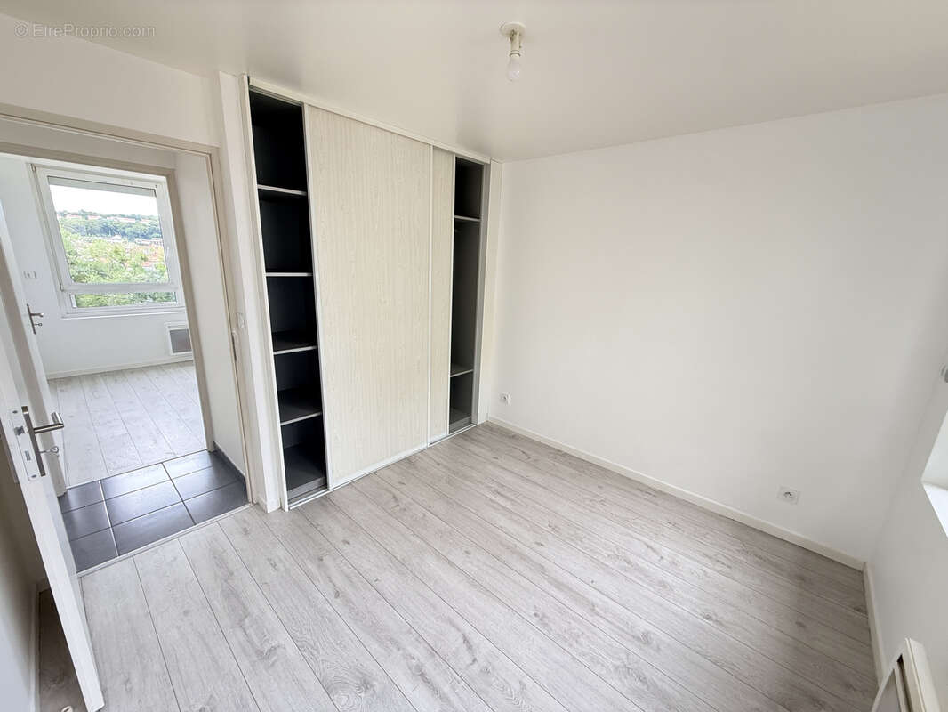 Appartement rénové F4 - photo 6