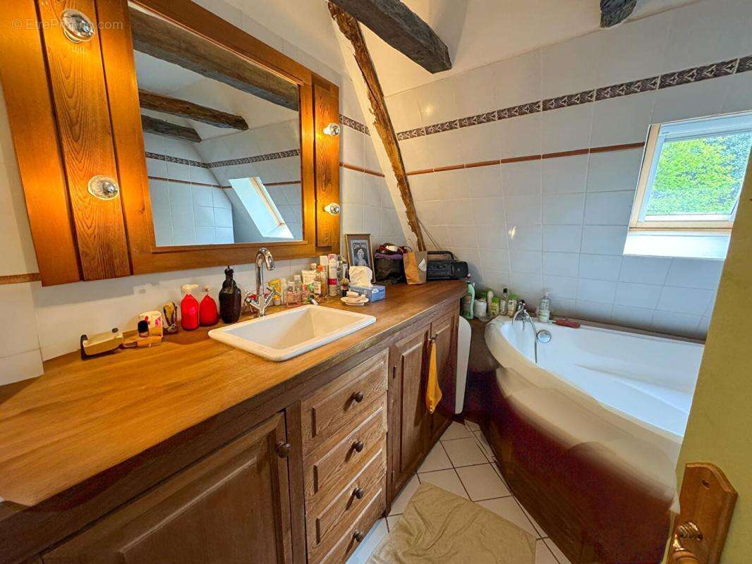Longère et grange en pierre, 5 pièces, 3 chambres, puits, 6,5 ha jolie vue - photo 14