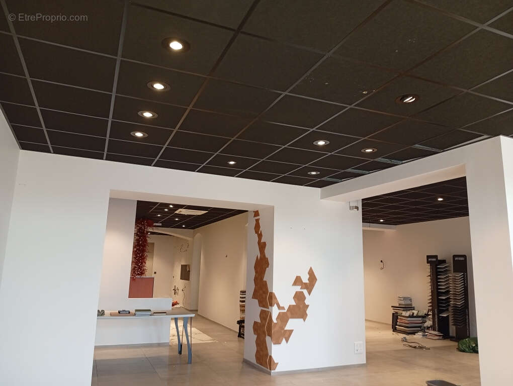 Vente local commercial 150m2 - photo 3