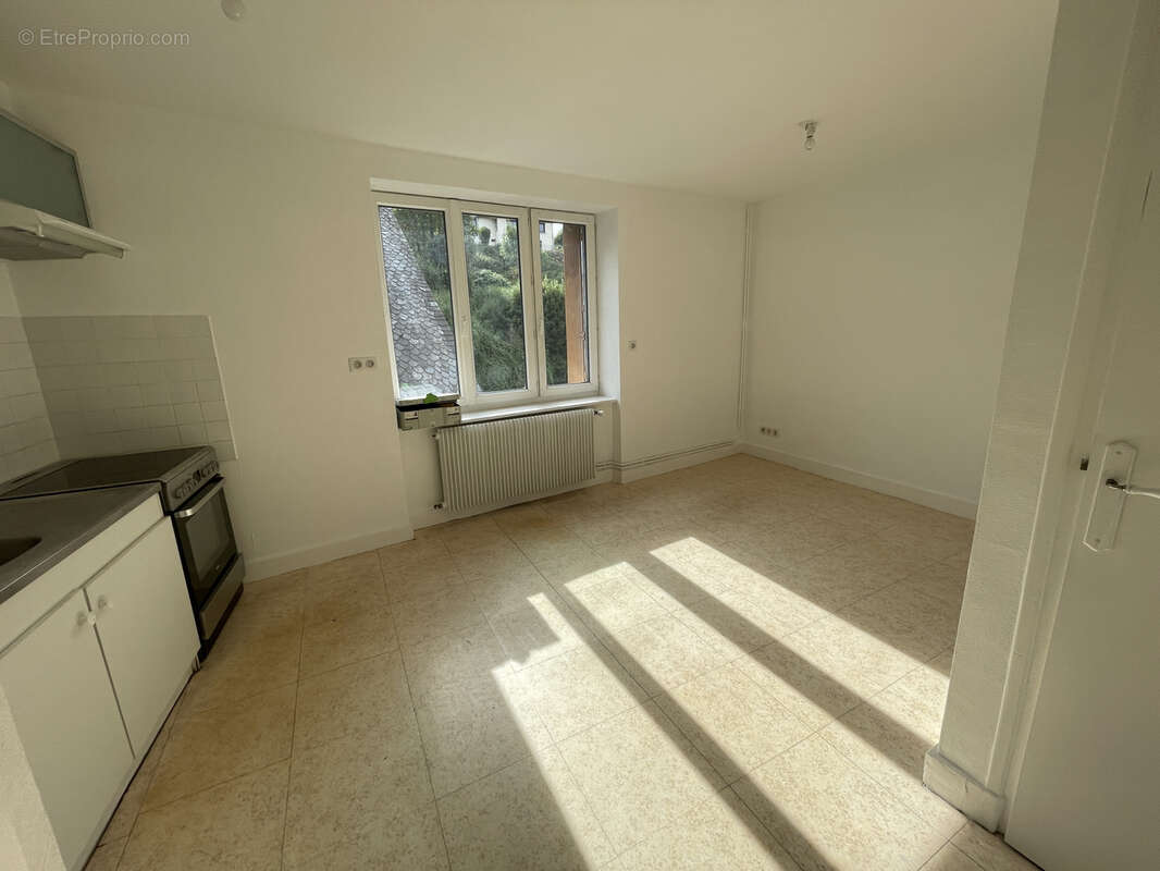 Appartement à ROCHEFORT-MONTAGNE