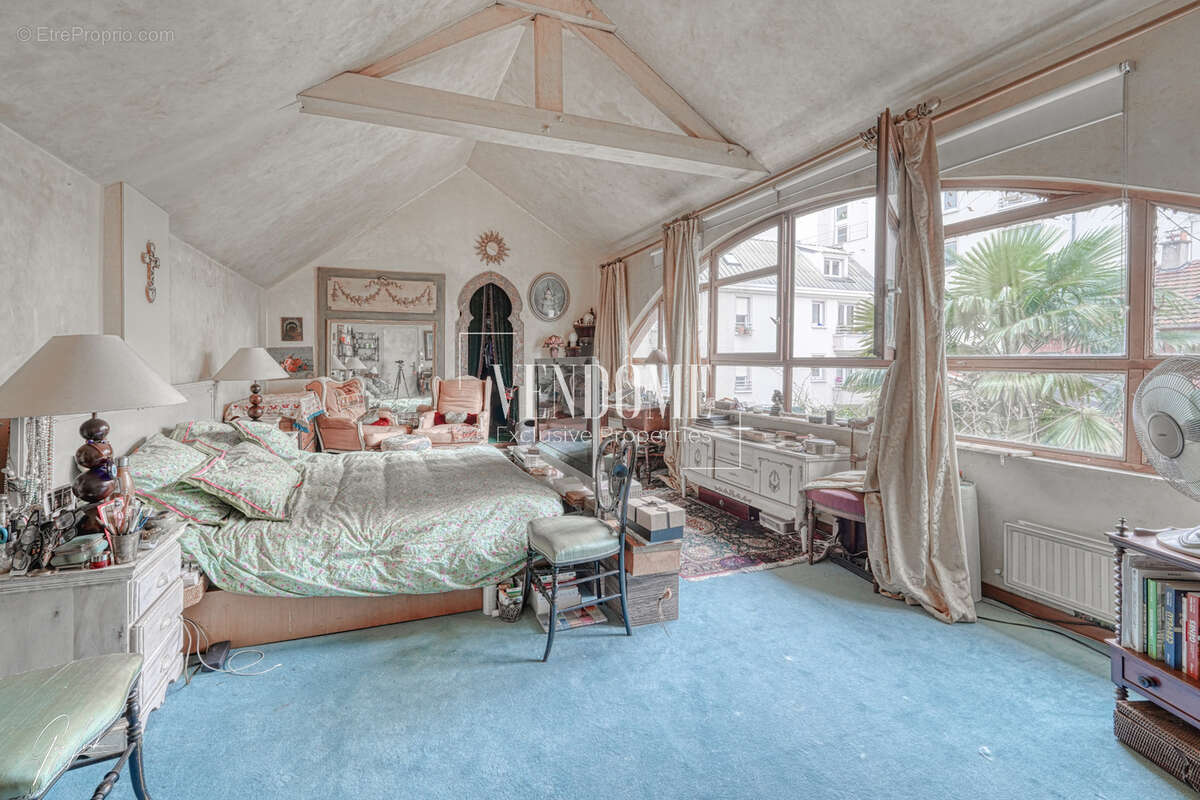 Maison à PARIS-18E