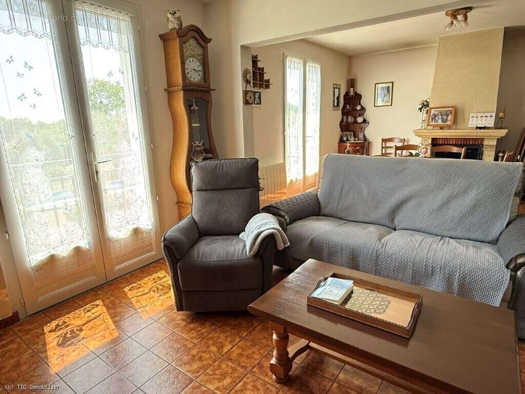 Maison à VILLEFAGNAN