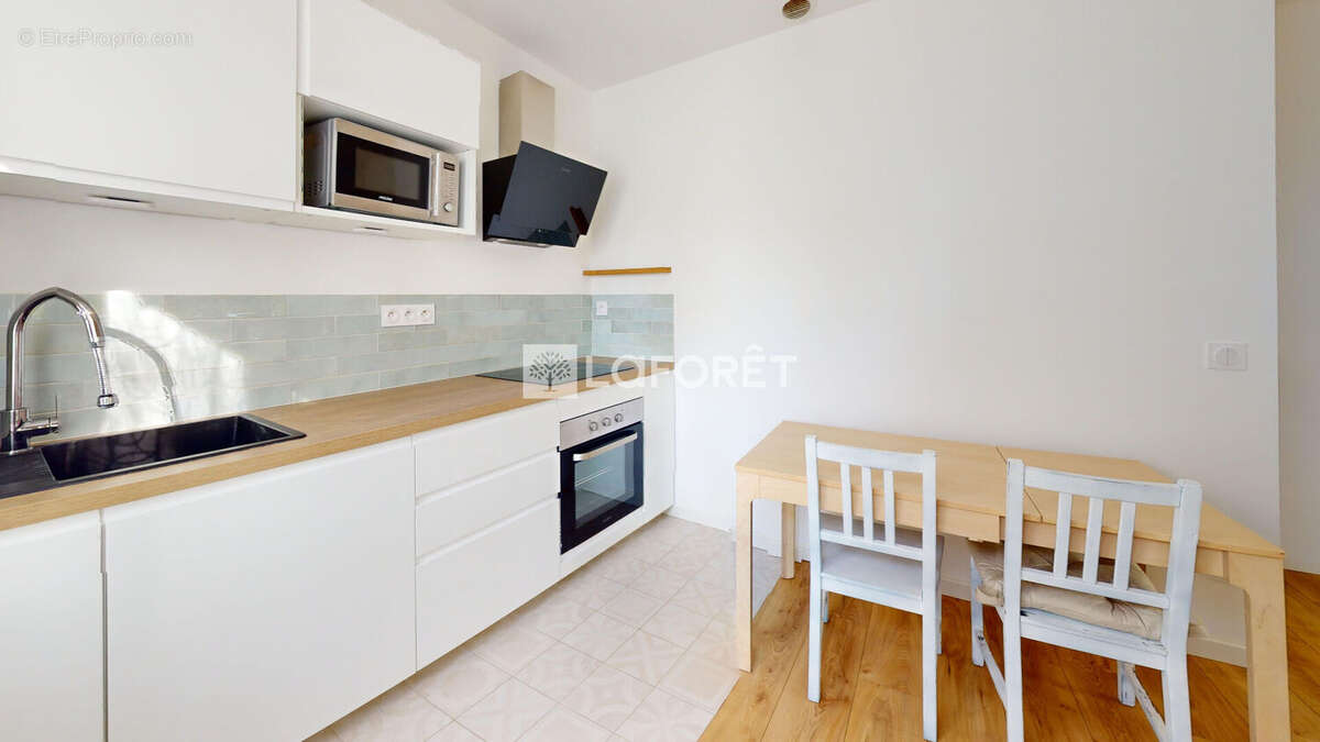 Maison à LA FARE-LES-OLIVIERS