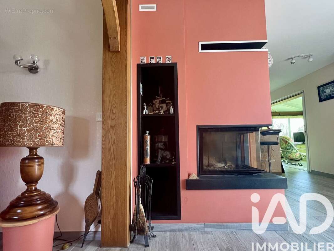 Maison 149 m² à La Barre-De-Semilly  - photo 7