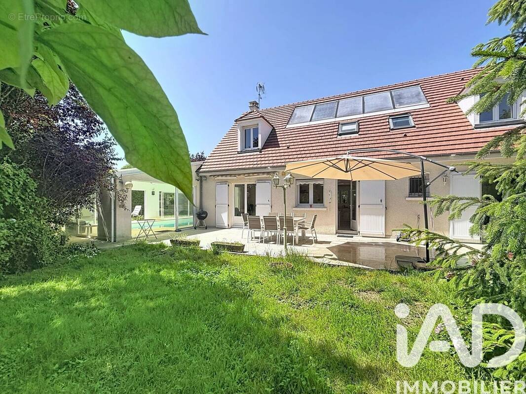 Photo 1 - Maison à FAVIERES