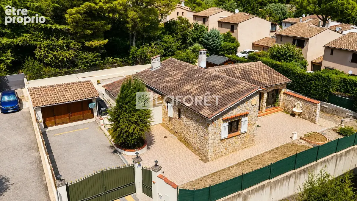 Maison à VALBONNE