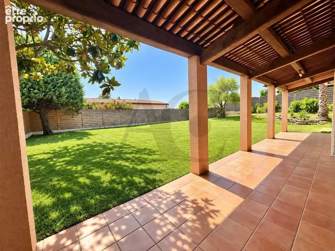 EXCLUSIVITE ! Au calme, jolie villa de plain pied 4 pièces 110m2 jardin garage - photo 3