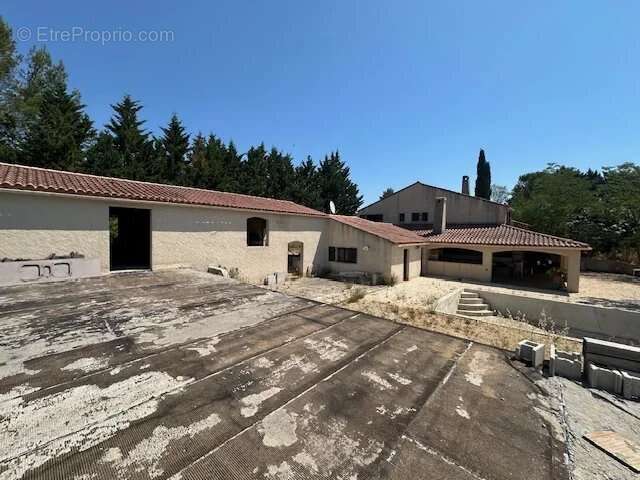 Rocbaron maison 4 chambres dépendance piscine garage - photo 7