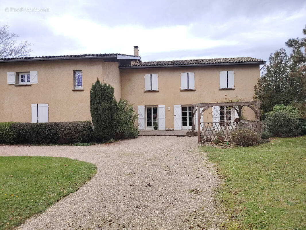 Maison à CHEYSSIEU