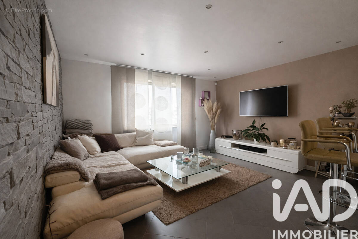 Photo 1 - Maison à PONT-SUR-YONNE